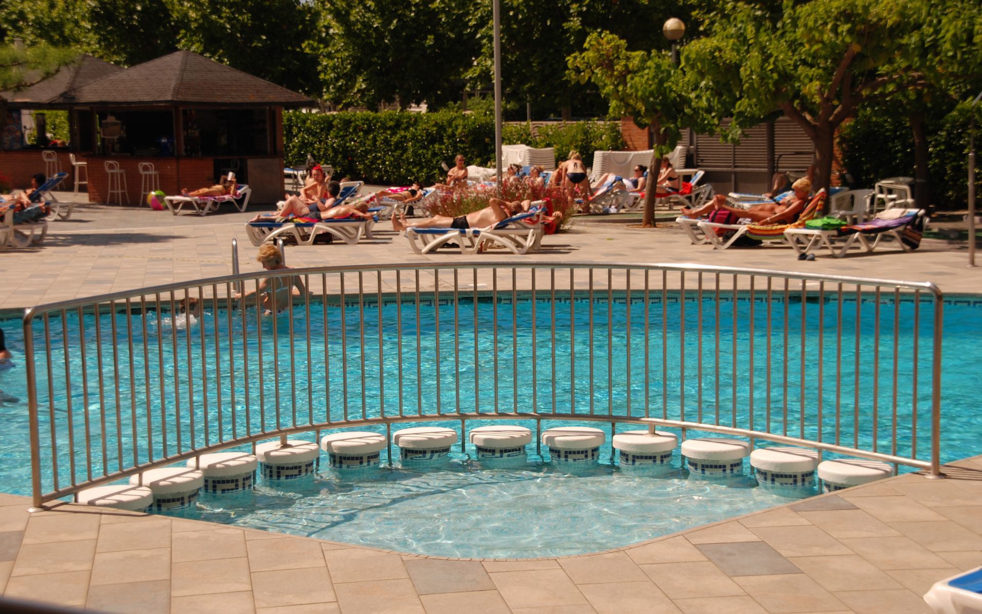 California Garden Hotel 3*